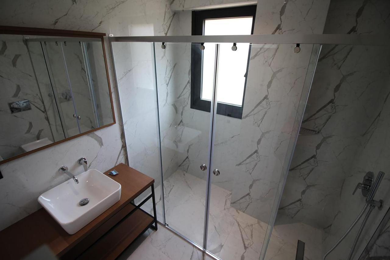 "The View" Luxury Apartments Sarandë 외부 사진