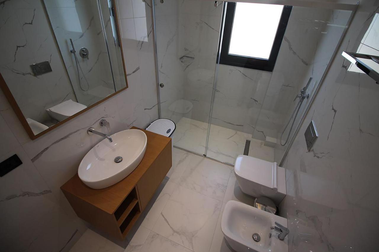 "The View" Luxury Apartments Sarandë 외부 사진