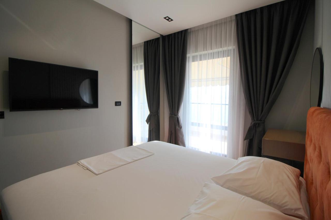 "The View" Luxury Apartments Sarandë 외부 사진